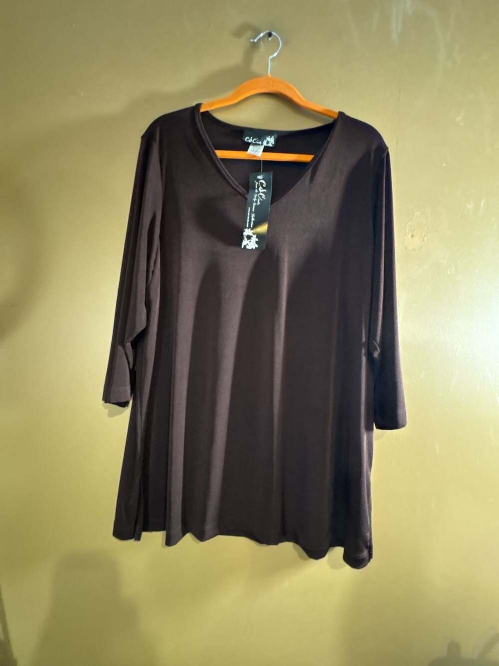 HC1065. CSC Women's Plus Size V-Neck 3/4 Sleeve Tunic Top